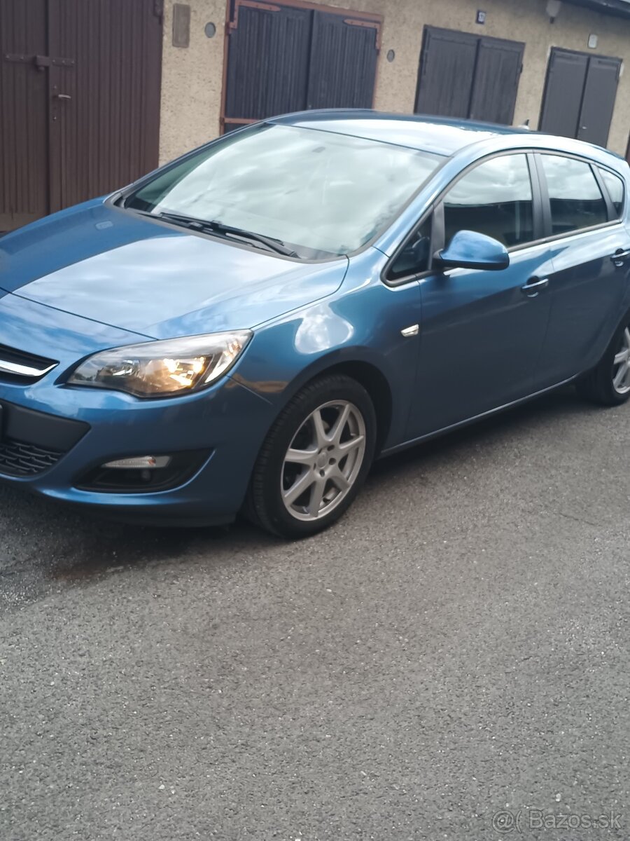Opel Astra 1.4 turbo 103kw