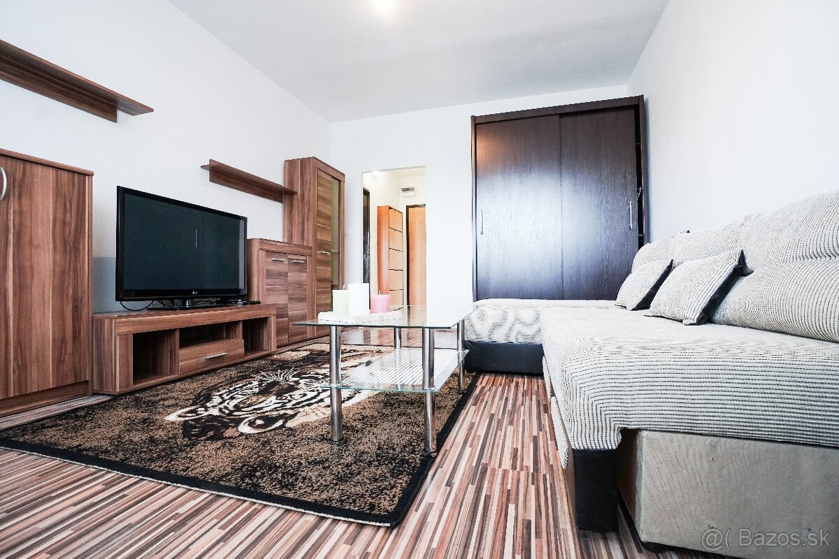 Prenájom - zariadený 2 izbový byt - Chrenová