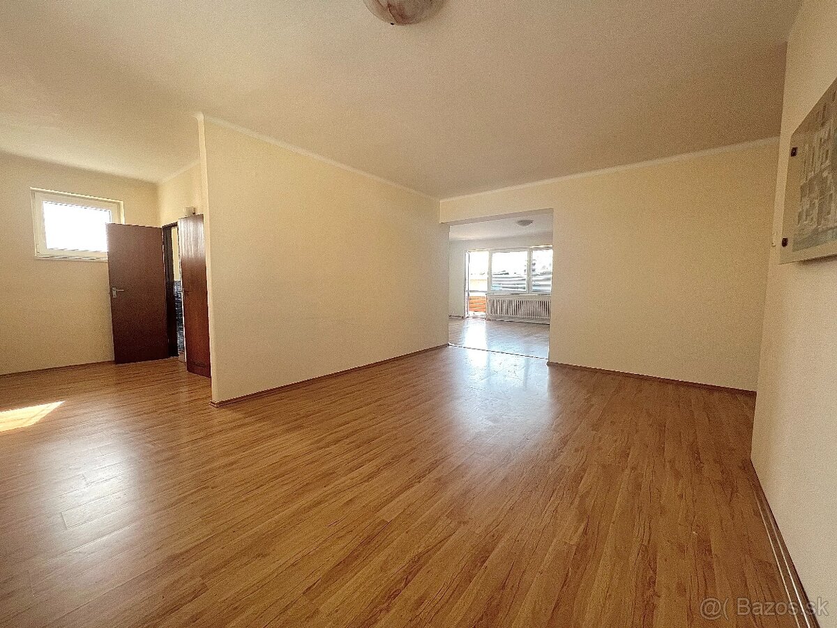 4 izbový byt o rozlohe 141 m2 v Rodinnom dome - FLOREÁT