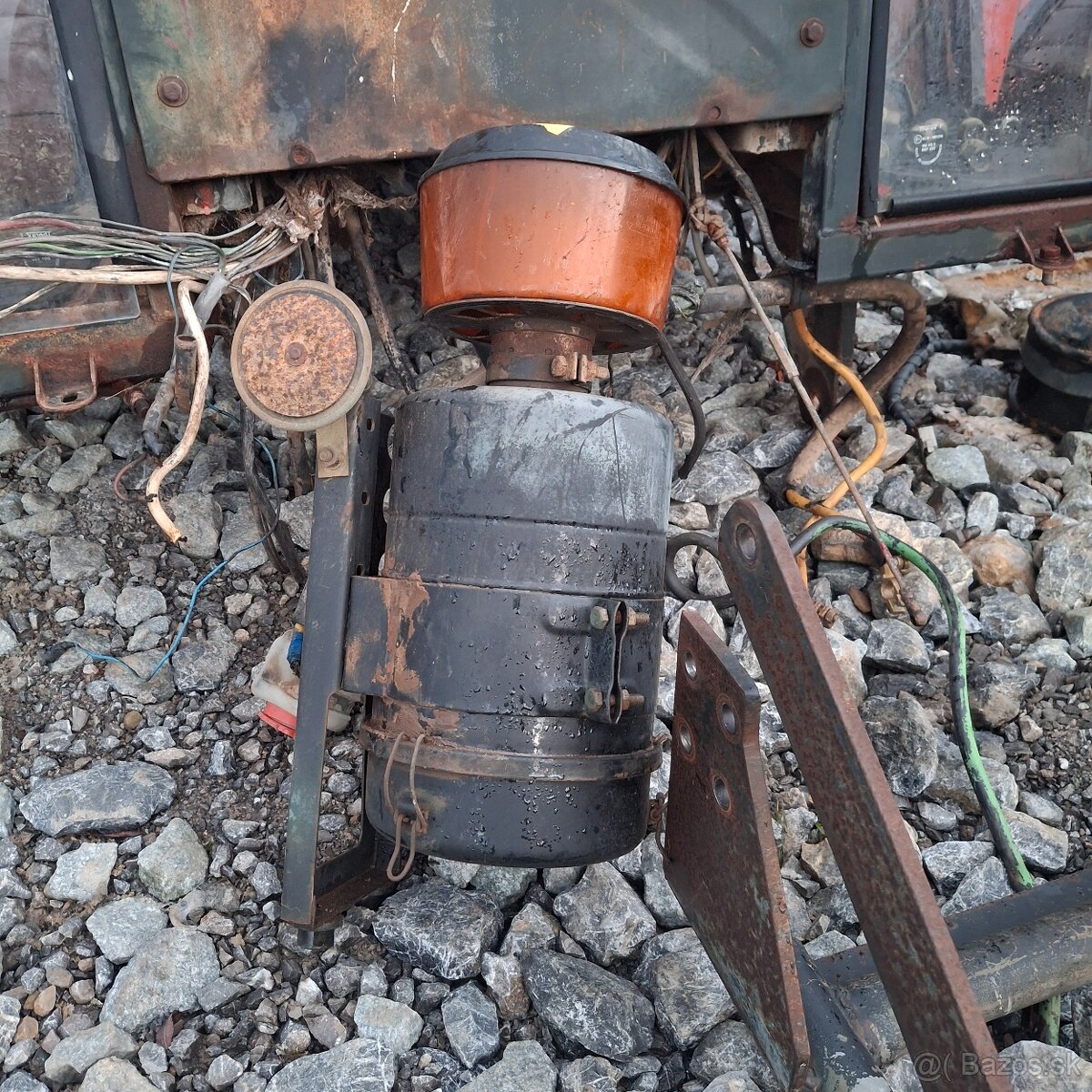 Vzduchový filter na zetor