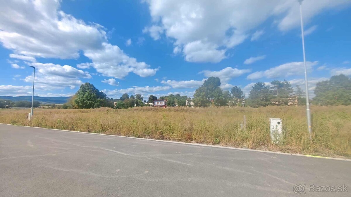 Predaj pozemok Sliač