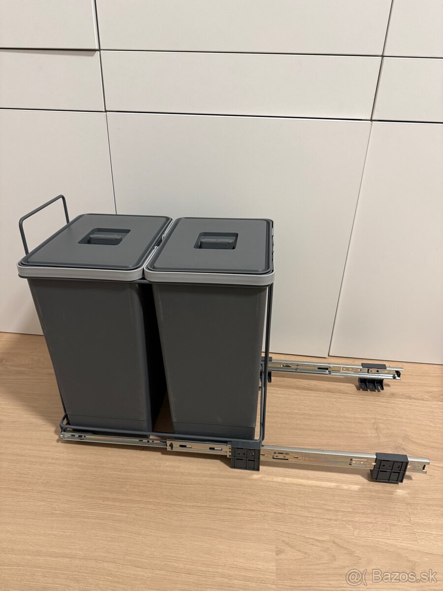 Výsuvný kôš na triedený odpad Elletipi – šírka 31 cm