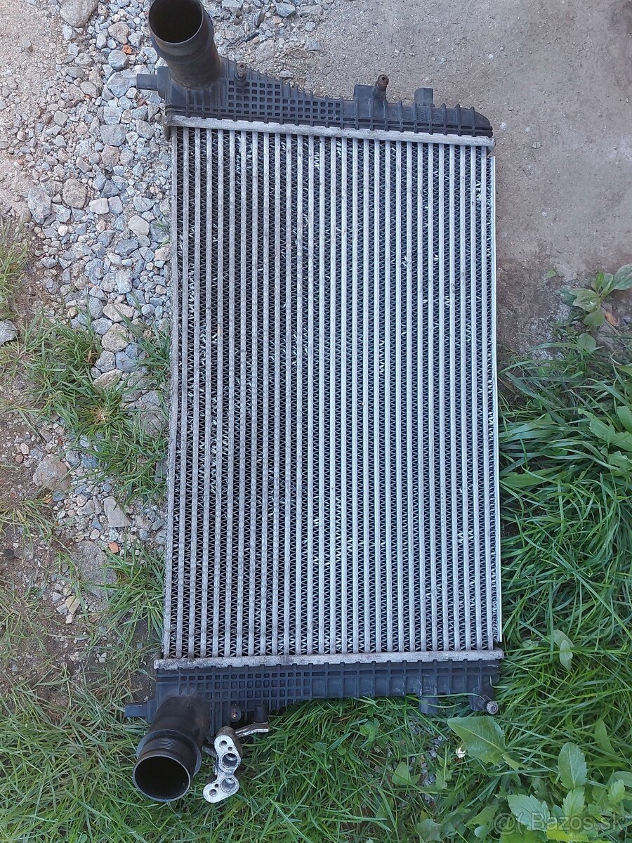 intercooler, ventilátory, výstuha superb II