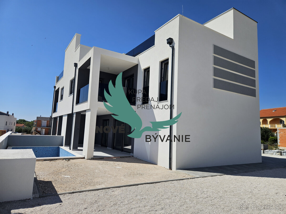 EXKLUZÍVNA PRÍLEŽITOSŤ LUXUSNÁ MESTSKÁ VILA S BAZÉNOM - VRS