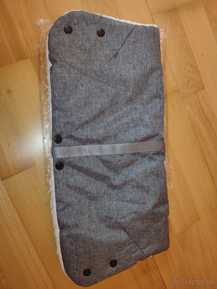 Nový rukávnik na kočík