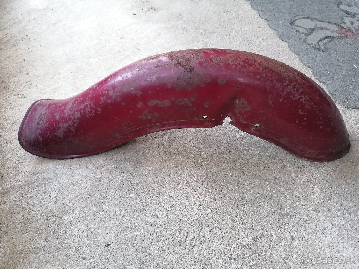 Predám predný blatník na Jawa 555