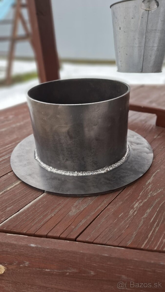 Klobučik,deflektor do pece.