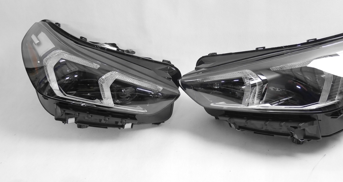 BMW X1 U11 svetla full led