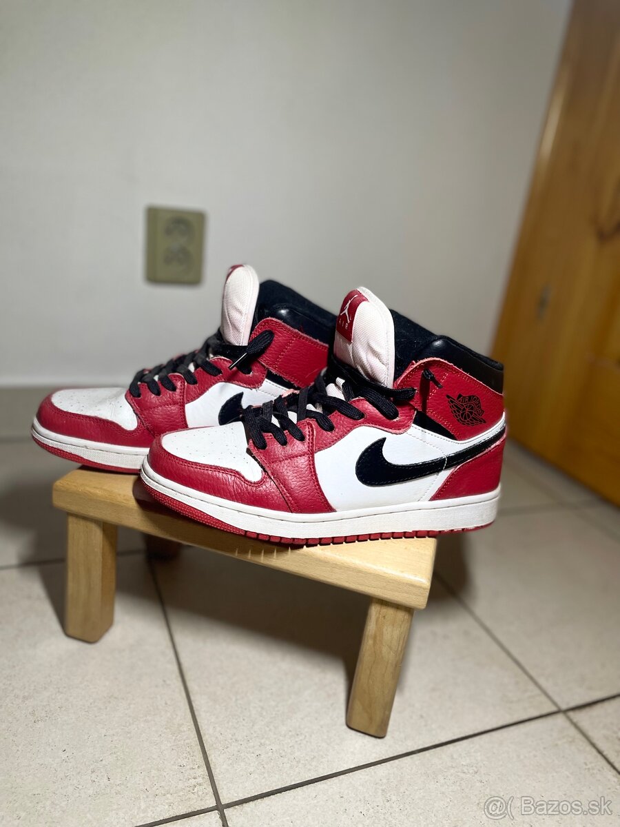 Air Jordan 1 “Chicago” 🔴⚪️⚫️