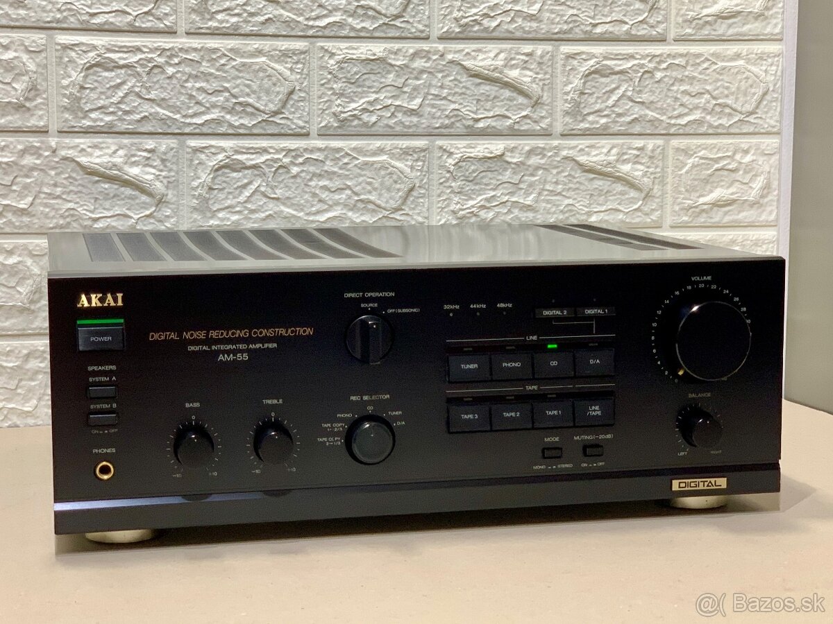 AKAI AM-55 …. Digital integrovaný zosilovač