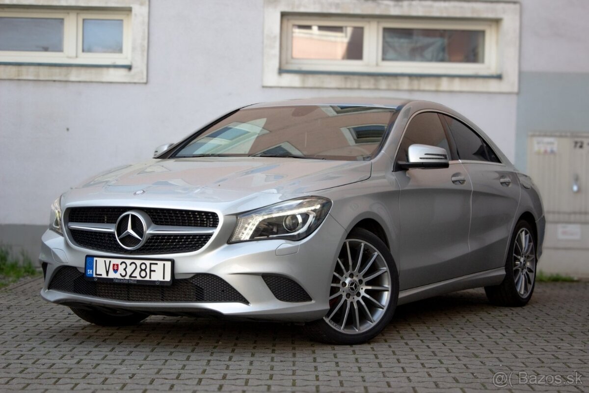 Mercedes-Benz CLA Kupé 180 AMG LINE