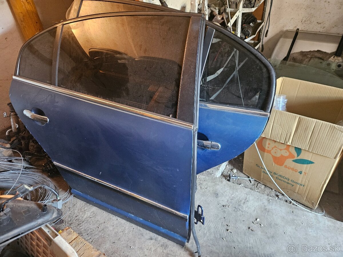 Predam zadné dvere na Škoda Superb 1