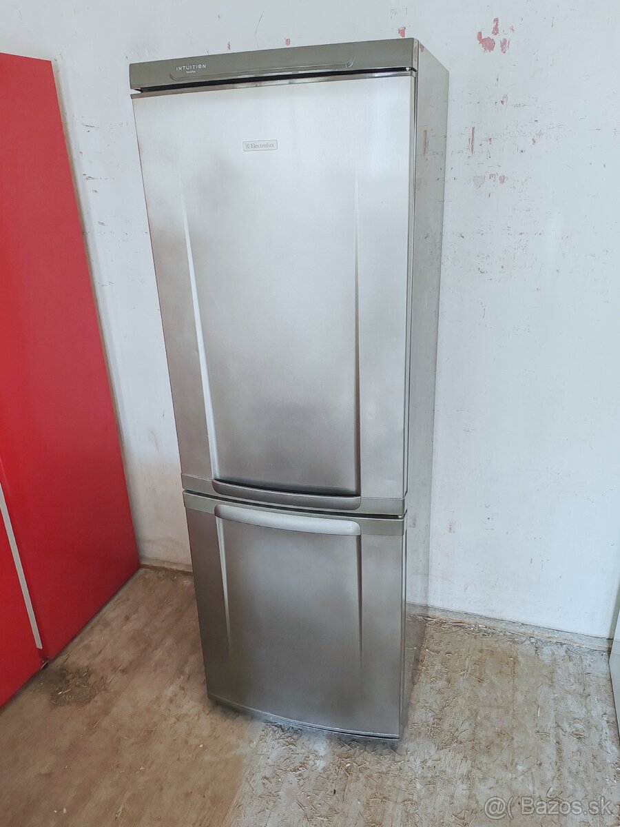 Predám chladničku Electrolux 175cm