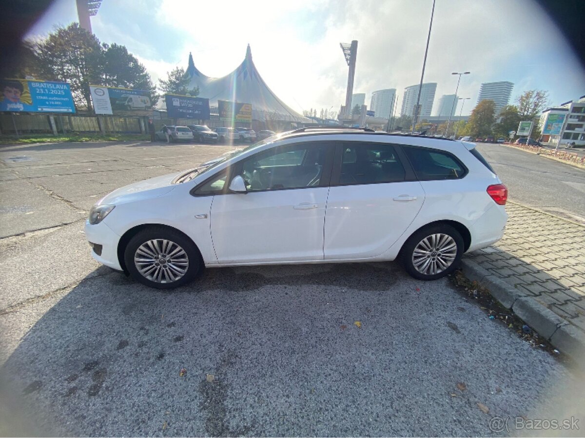 Opel Astra J