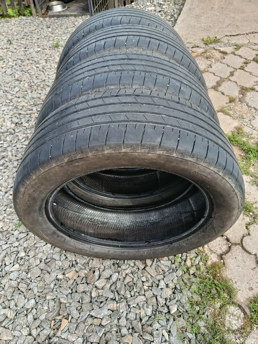 Bridgestone 215/55r18 letne