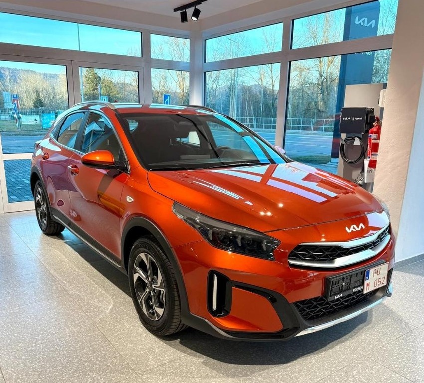 Kia Xceed 1,5 Tgdi  ,model 2025 Silver