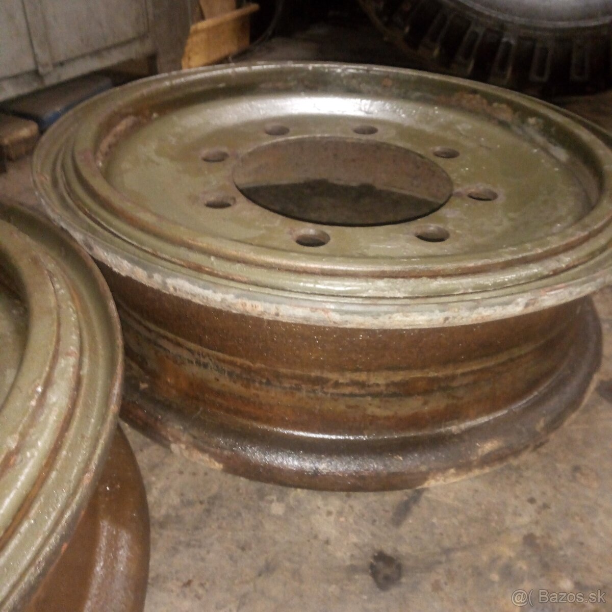 Predám disk kolies R 20 maringotka malotraktor  Zetor v3s