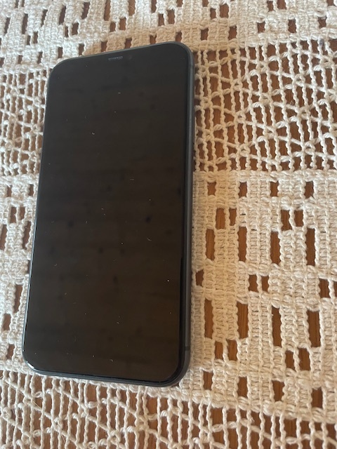 Krásny Iphone 11 64GB batéria 99 percent