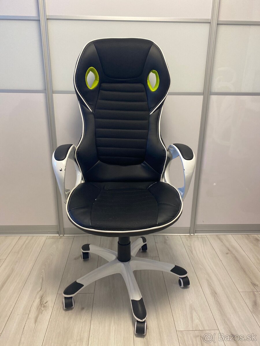 Stolička, herné kreslo