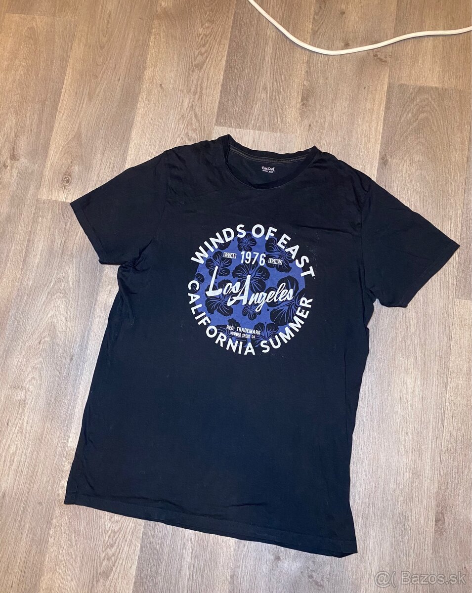 Pánske tričko FineLook, čierne s potlačou, veľkosť XXL