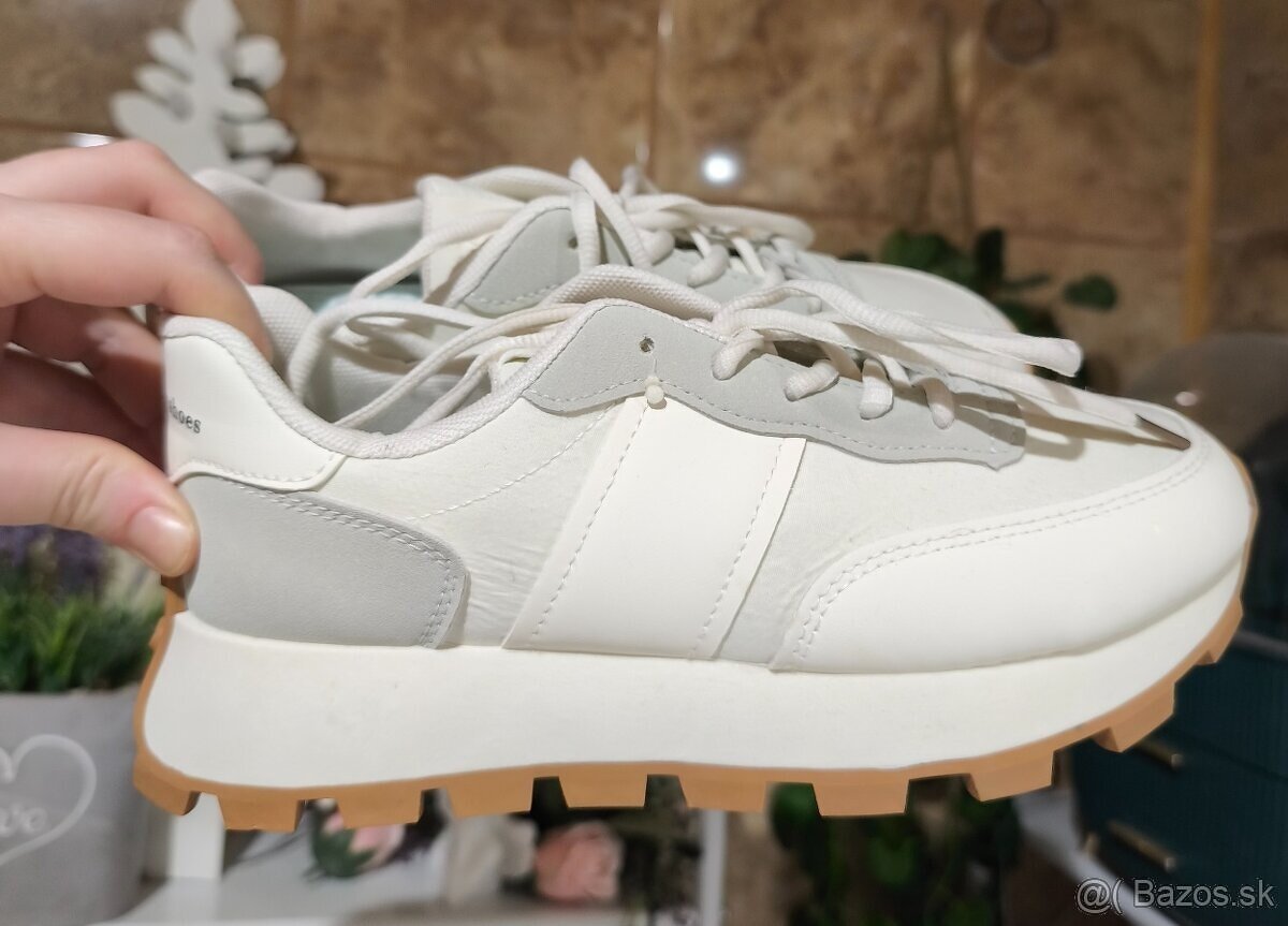 Nové dámske tenisky