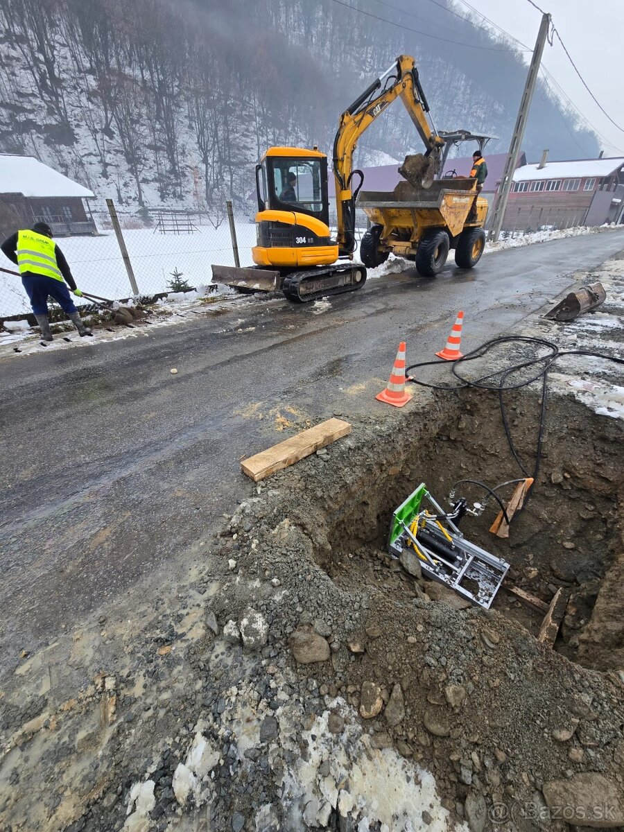 Hydraulické pretláčanie Pretláčací stroj