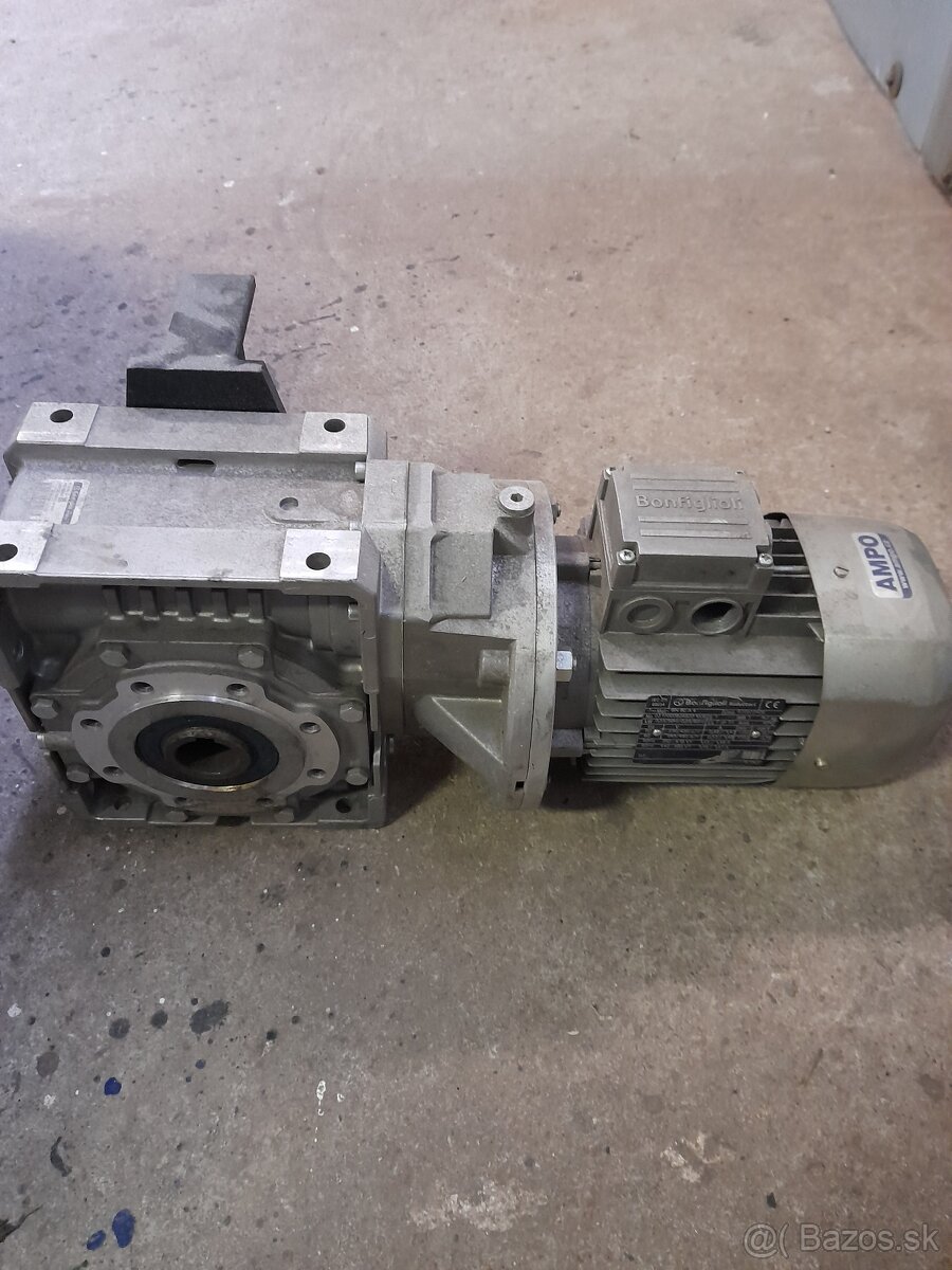 Elektromotor s prevodom 2