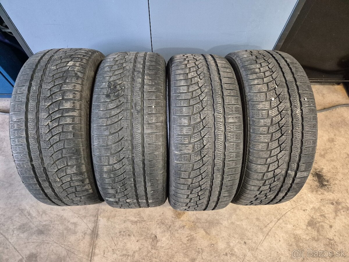 235/45 r18 nokian (zimne)