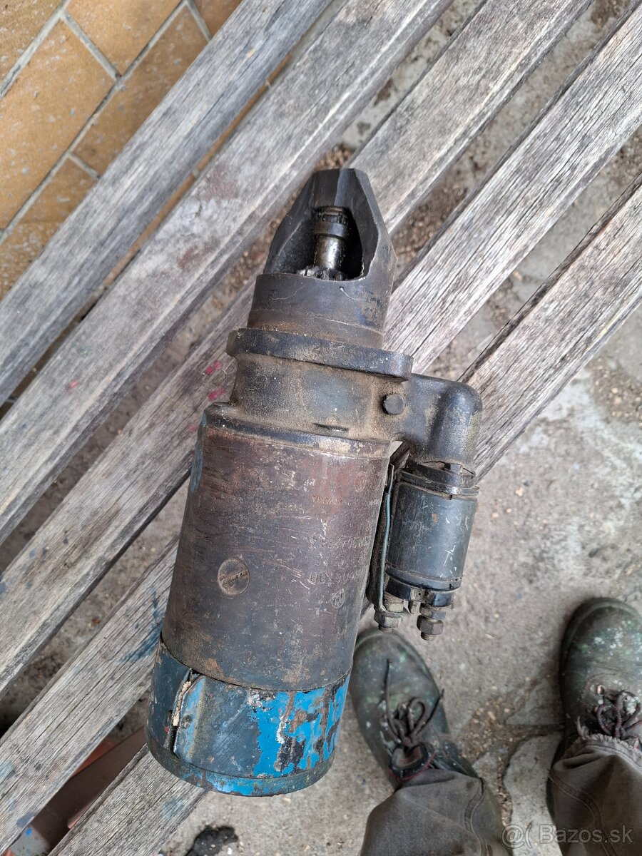 Starter zetor 25