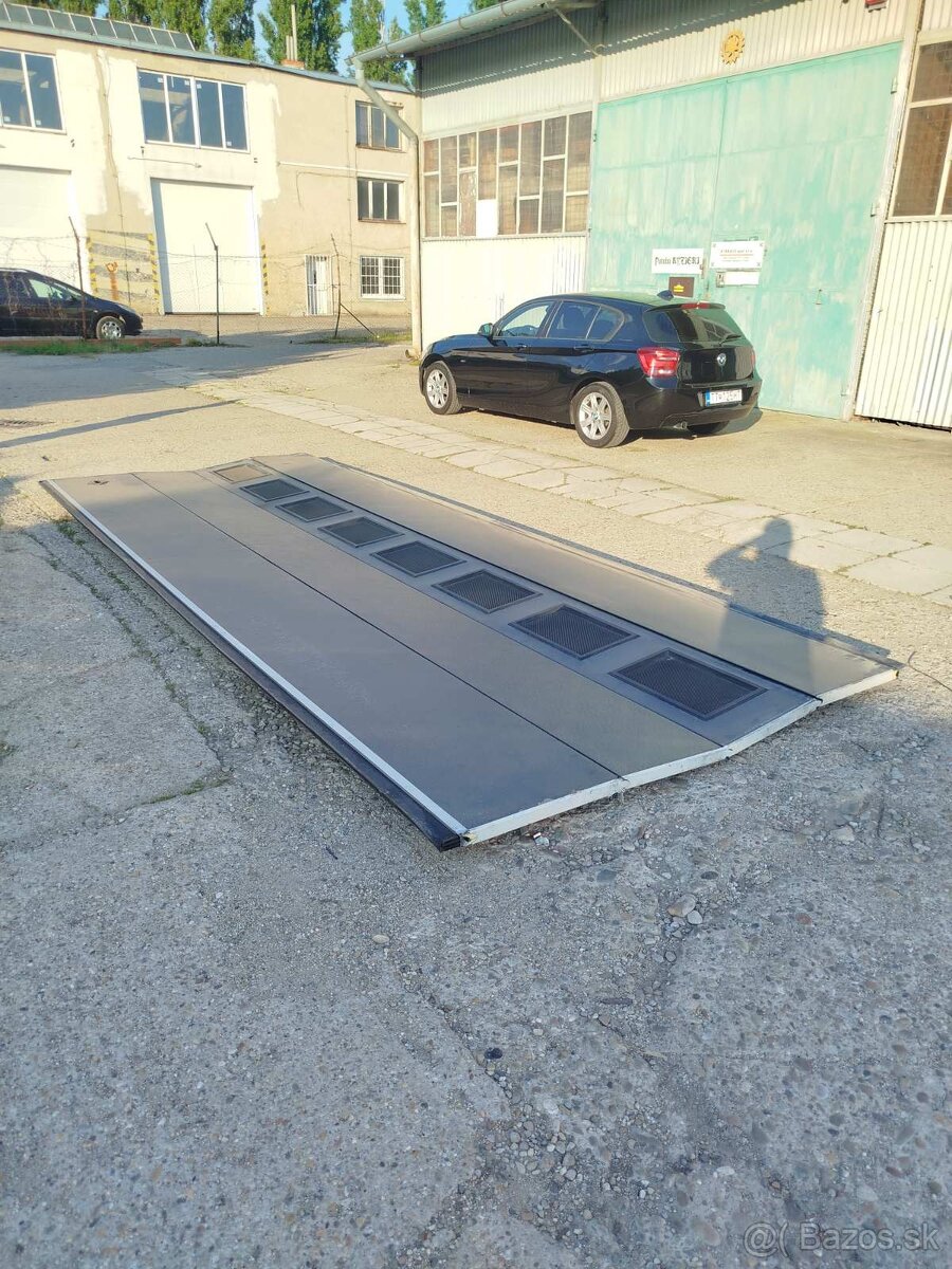 Garazove vrata antracit 5,8 x 2,3m