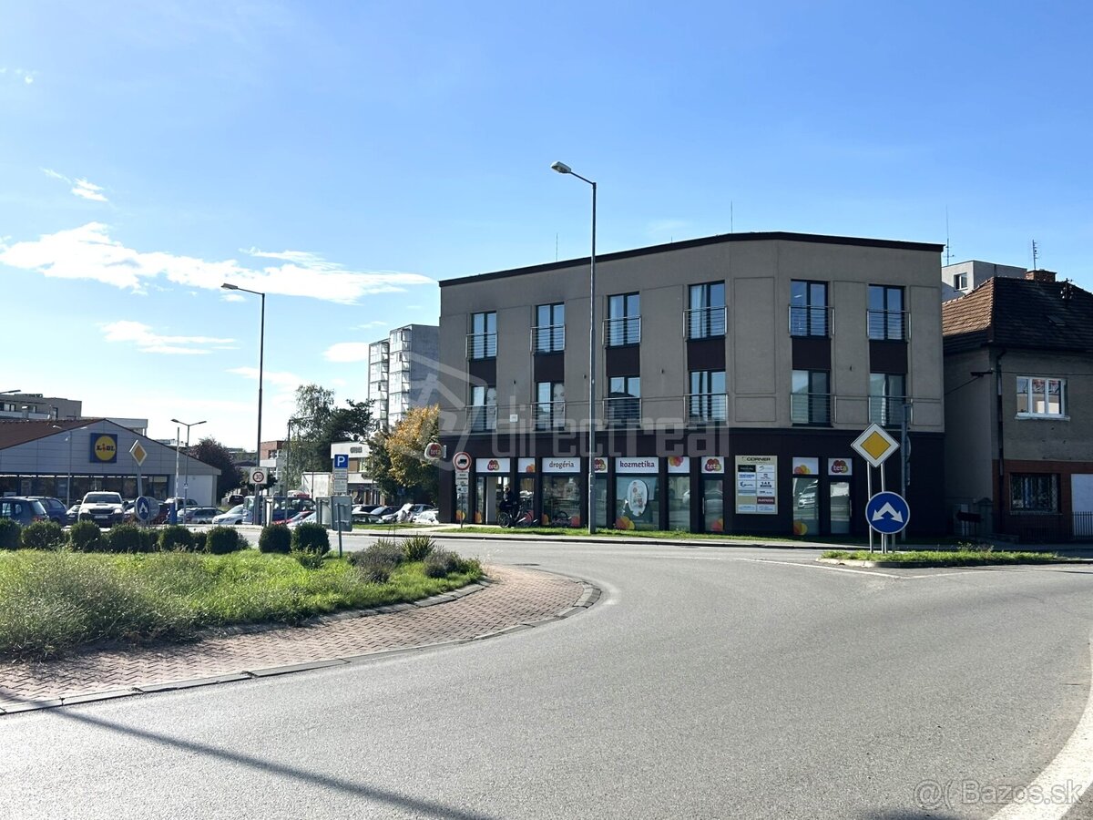 Predaj administratívnych priestorov v polyf budove, Corn…