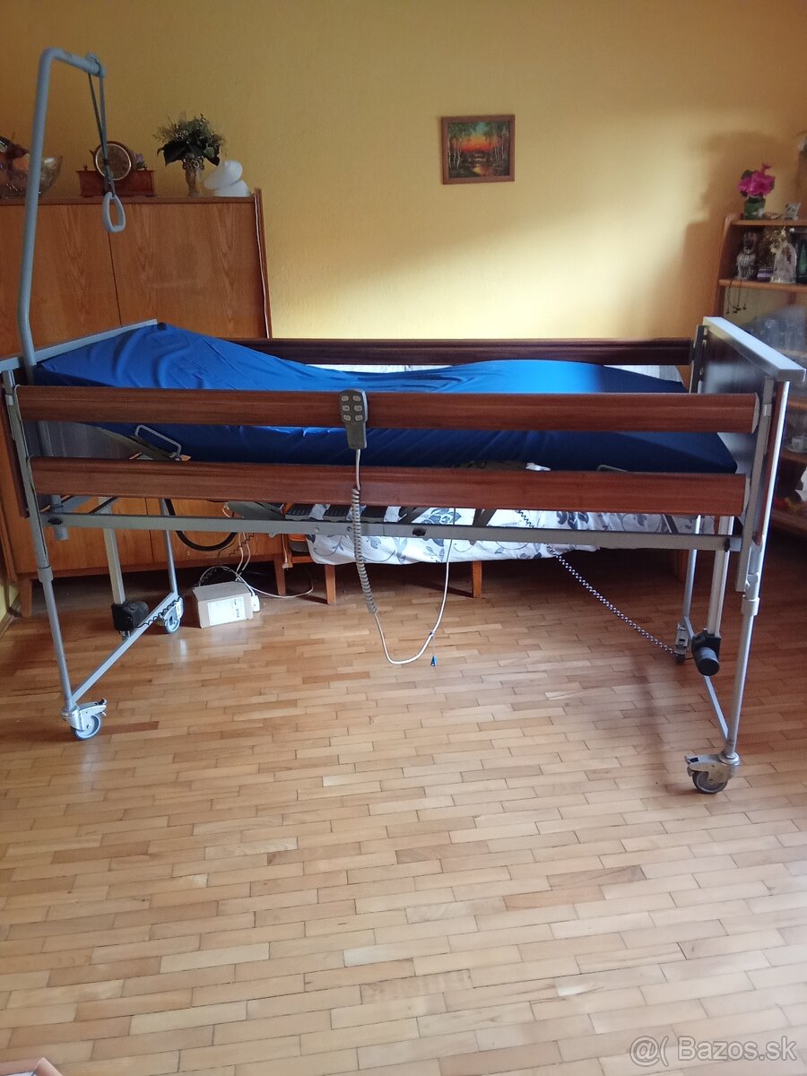 Polohovateľná posteľ