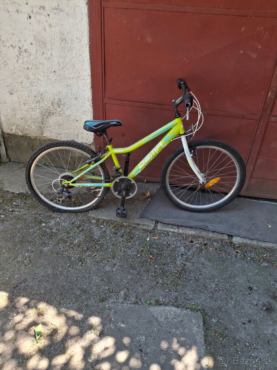 Detský dievčenský bicykel..