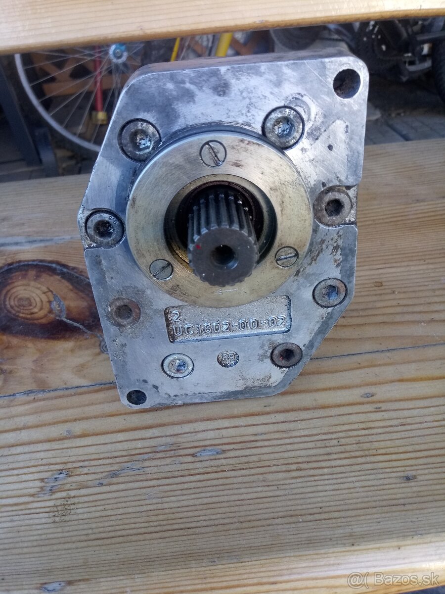 Predam hydraulicke čerpadlo