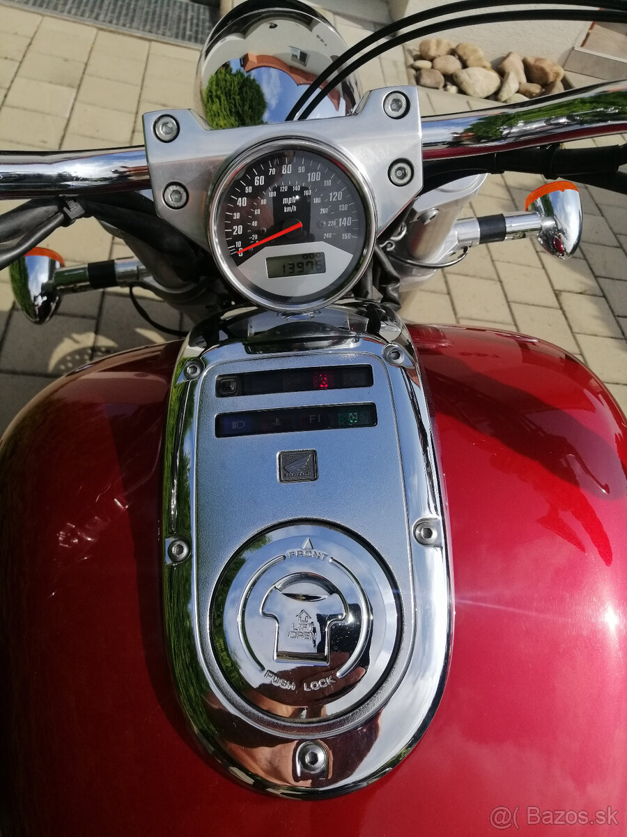 predám Honda VTX 1800