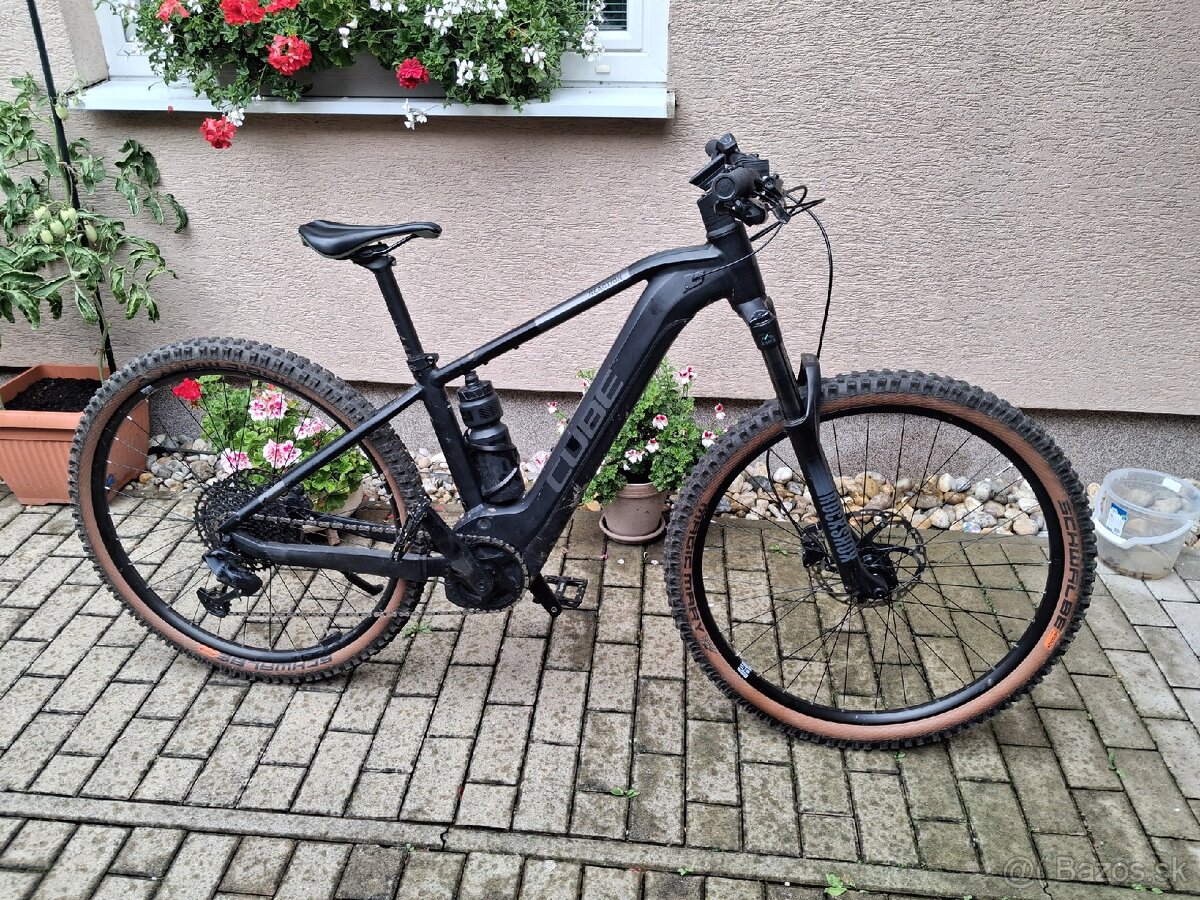 Predám e-bike Cube Reaction hybrid