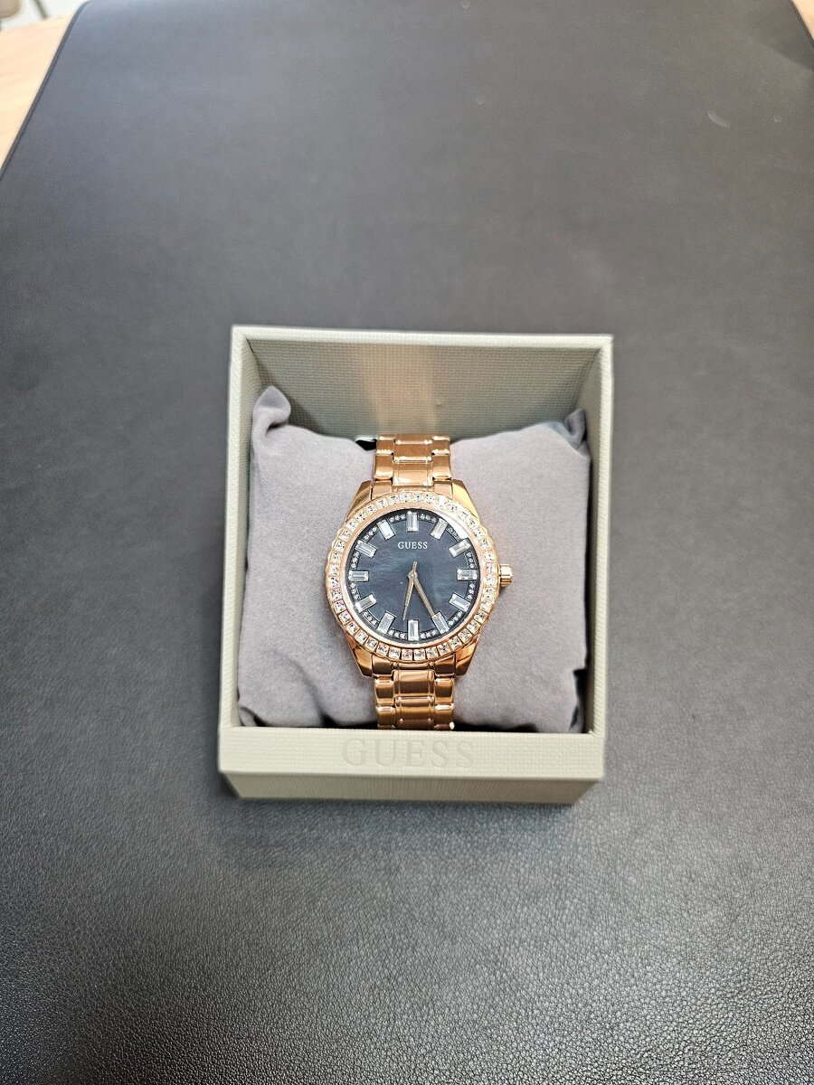 Dámske hodinky Guess Sparkler GW0111L3