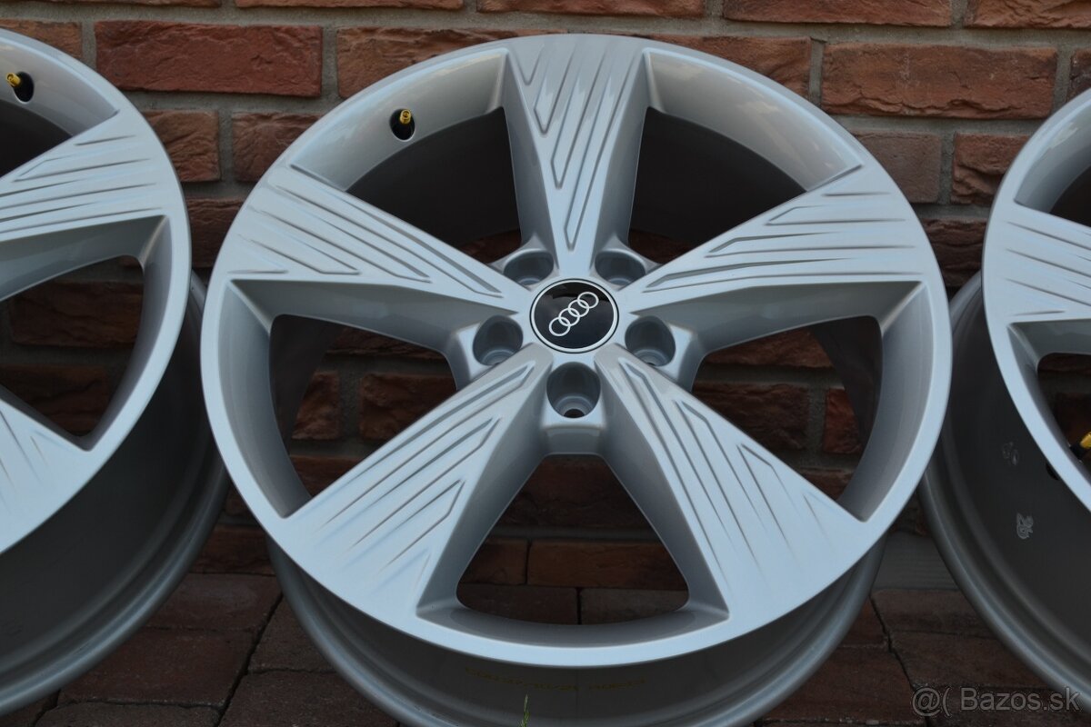 5x112 R19 Hlinikove disky Original Audi Q4 Etron