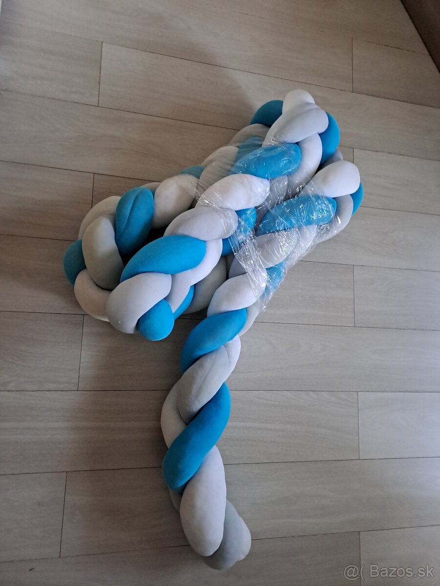 Mantinel do detskej postieľky