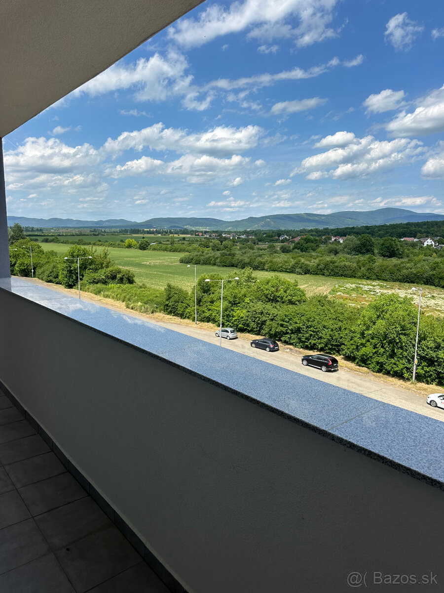 Na predaj 2-izbový byt Michalovce Zvončeková