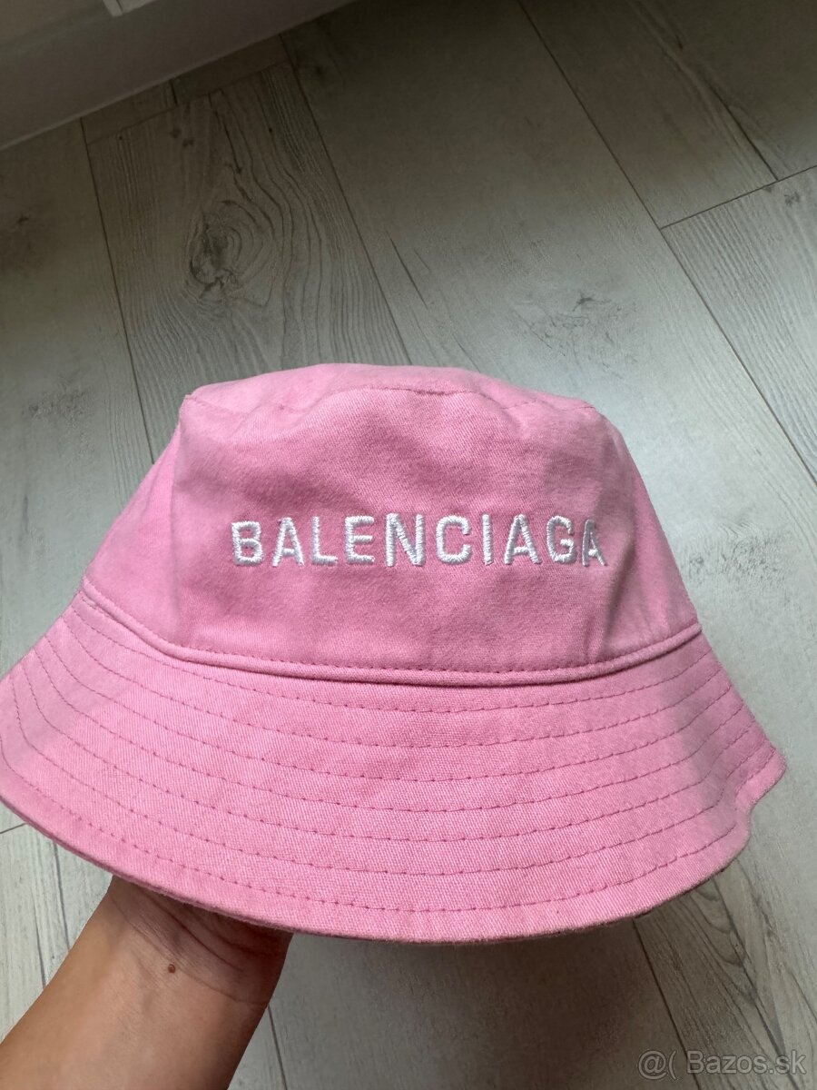 Klobuk Balenciaga