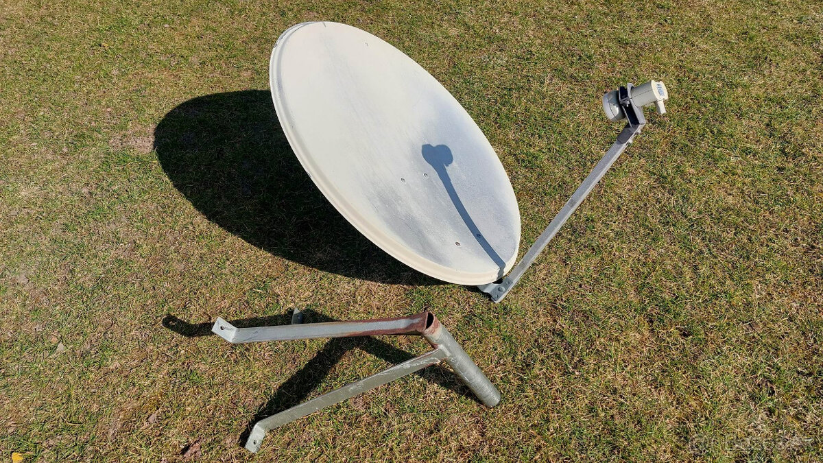 Satelitna parabola + konzola