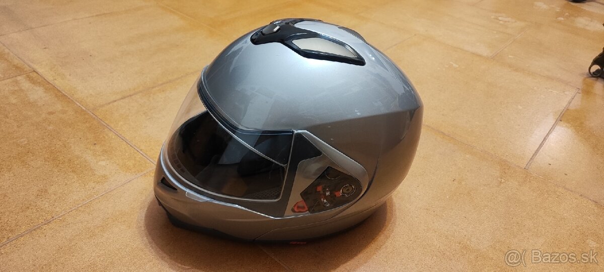 Prilba na motorku