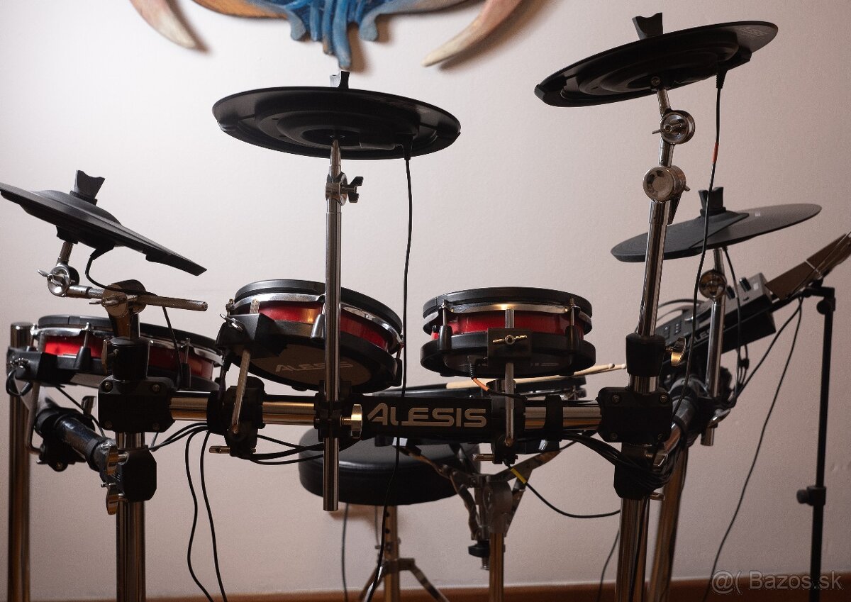 Predám málo používanú biciu súpravu (Alesis Crimson II)
