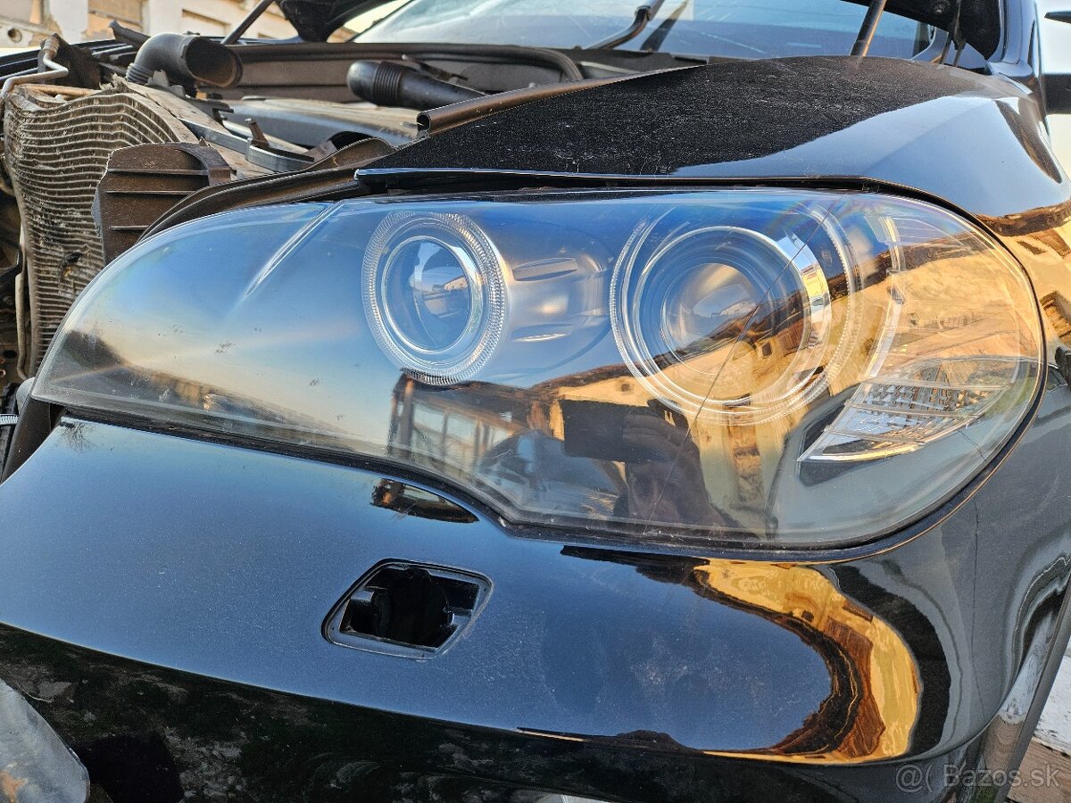 Ľavý svetlomet BMW X5 e70