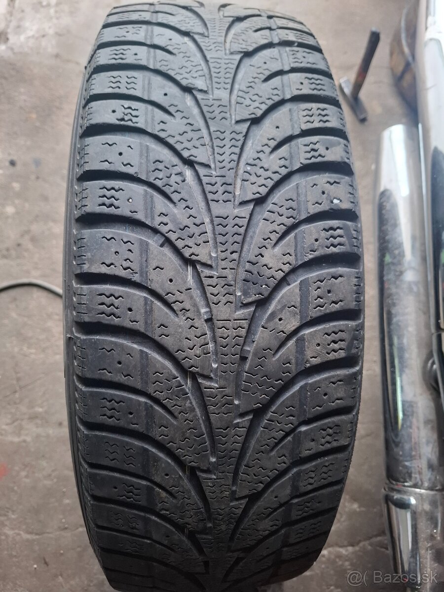 Zimné 215/70r16