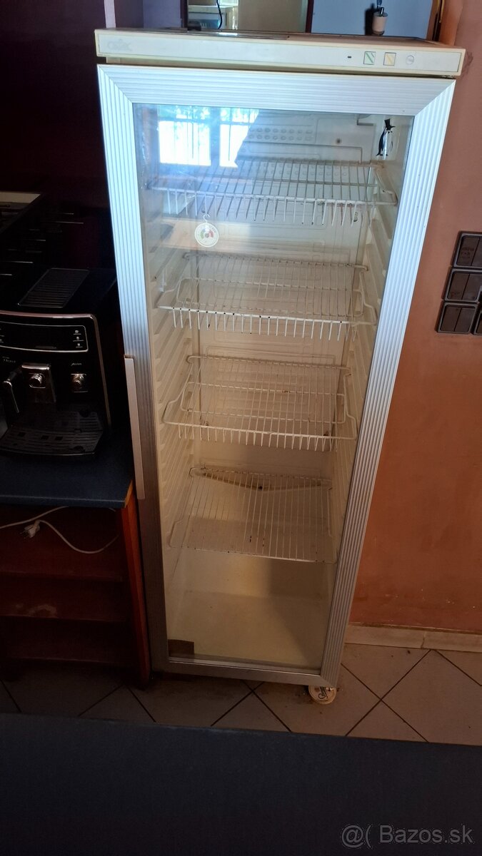 Predám presklenú chladničku