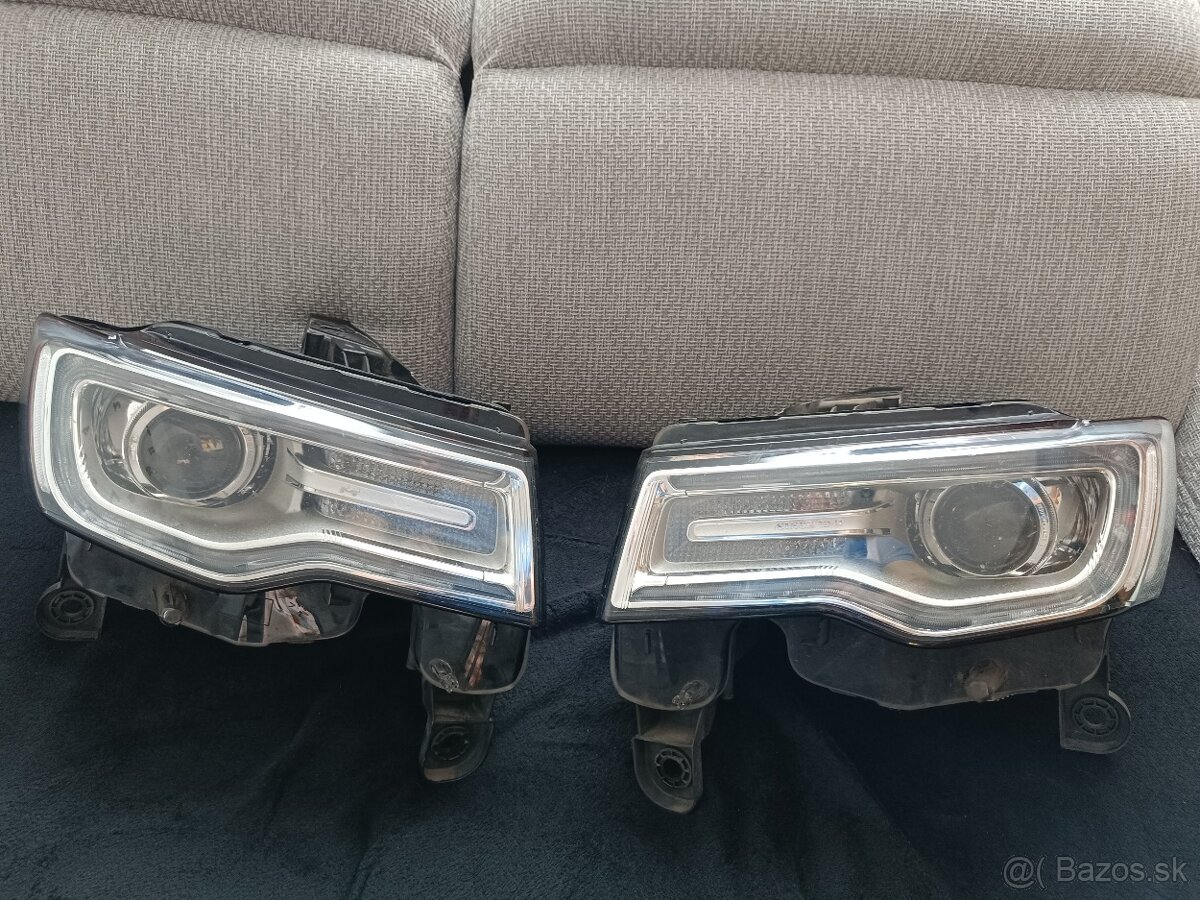 Predné svetlá Jeep