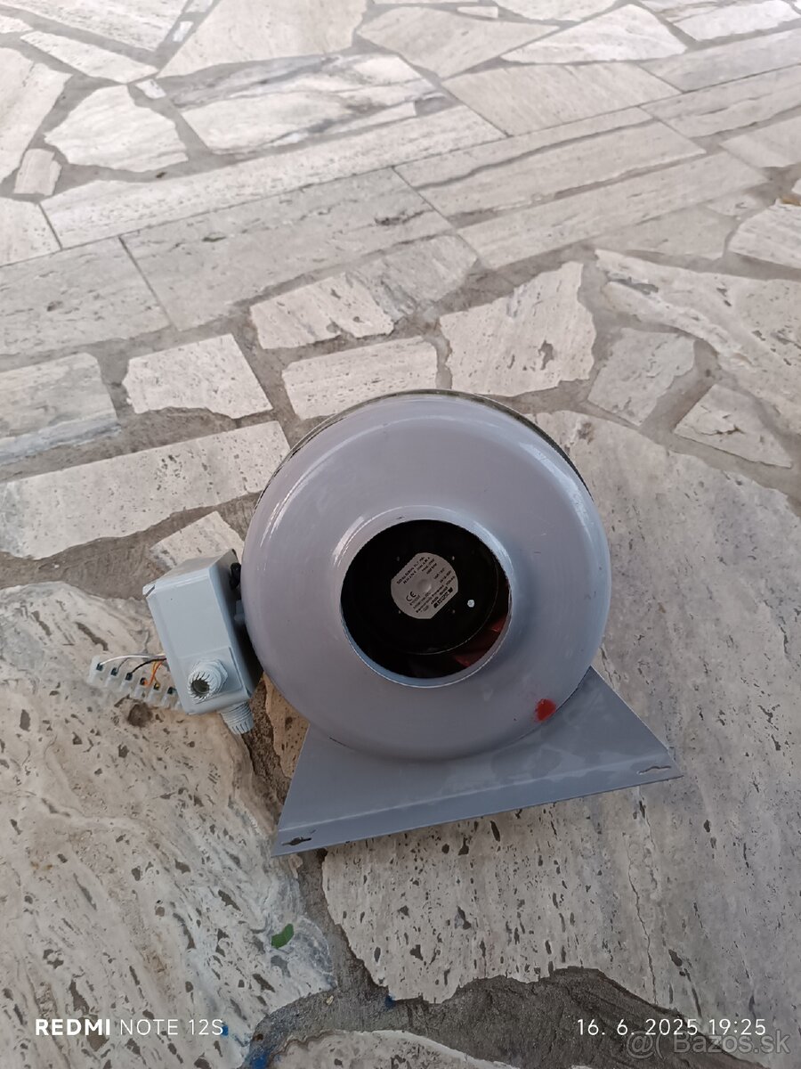 Industrialny ventilátor Cosmo RRV 100 EC