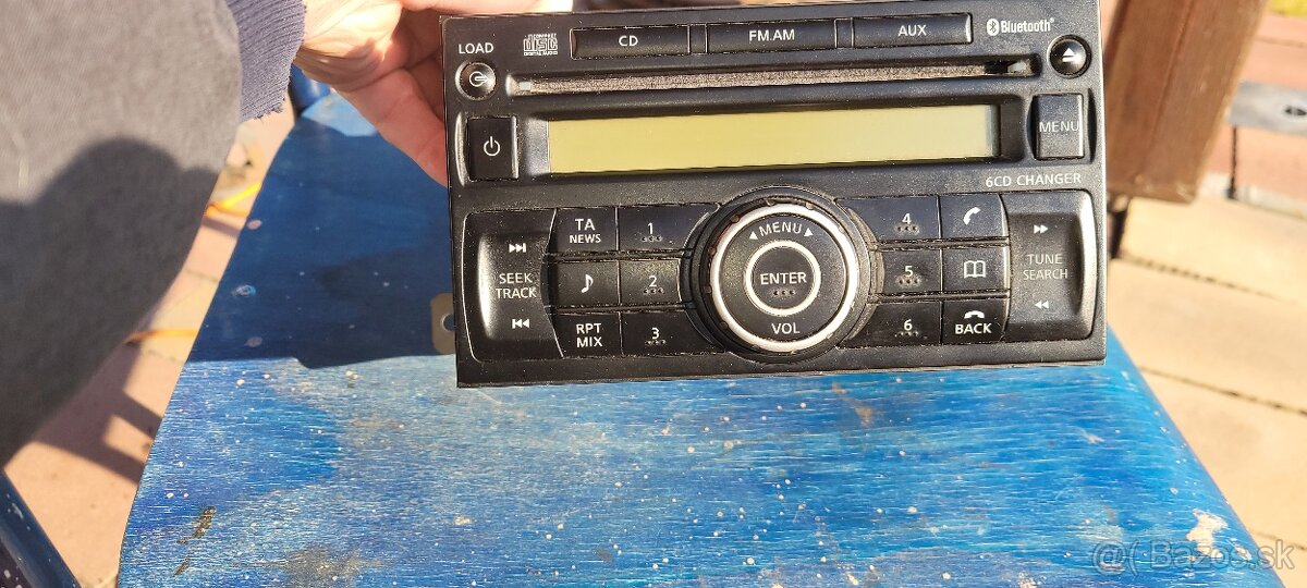 Nissan navara D40 rádio